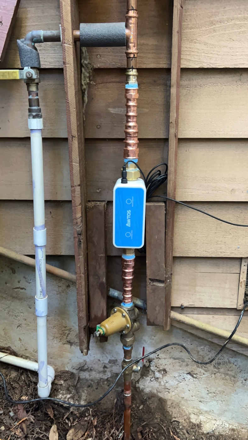 Smart leak detector with automatic shutoff installed on a Los Gatos home water main